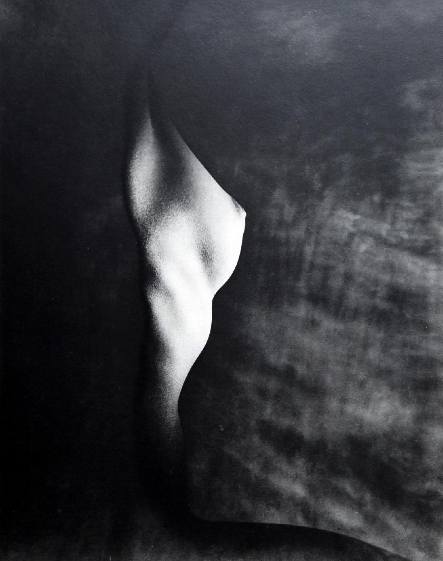 ERWIN BLUMENFELD - Profile 1947 New York: Artist: Erwin Blumenfeld Title: Profile 1947 New York Date Printed: 1979 Heliogravure Printer Location: Electa Italy Size: 28 x21.9 cm - 10.2 x8.6 inch, With tissue guard Mount Size: 30x40 cm - 15.7x1