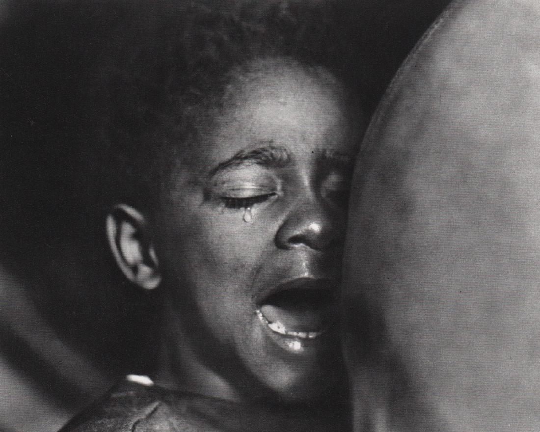 GORDON PARKS - Distraught Child, NYC 1968: Artist: GORDON PARKS Print Title: Distraught Child, New York City 1968 Medium: Sheet-fed Gravure Printing Date: 1972 Printing Location: France Image Size: 7 x 5.5 inches Gordon Roger Alexander Buchana