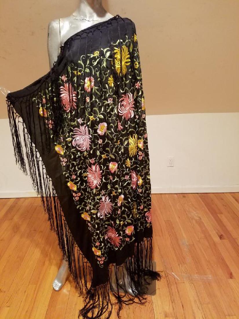 Vintage Antique silk embroidered Piano shawl w/ 14" (1 of 10)