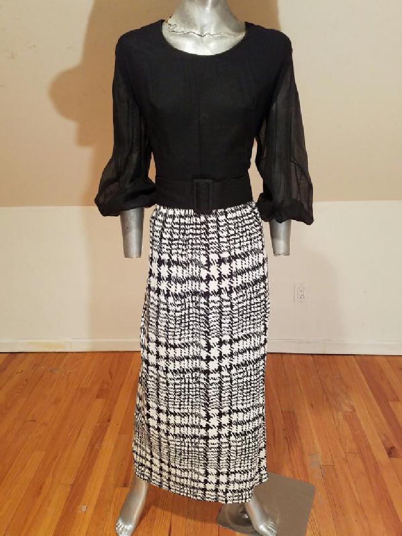 Vtg Classic Lady by Constantine maxi jersey dress voile: This one is truly beautiful and real Classic Lady. Maxi jersey with printed skirt the top bodice is a Voile fabric with puffed sleeves and a wide belt that is also covered with voile. In very good vin