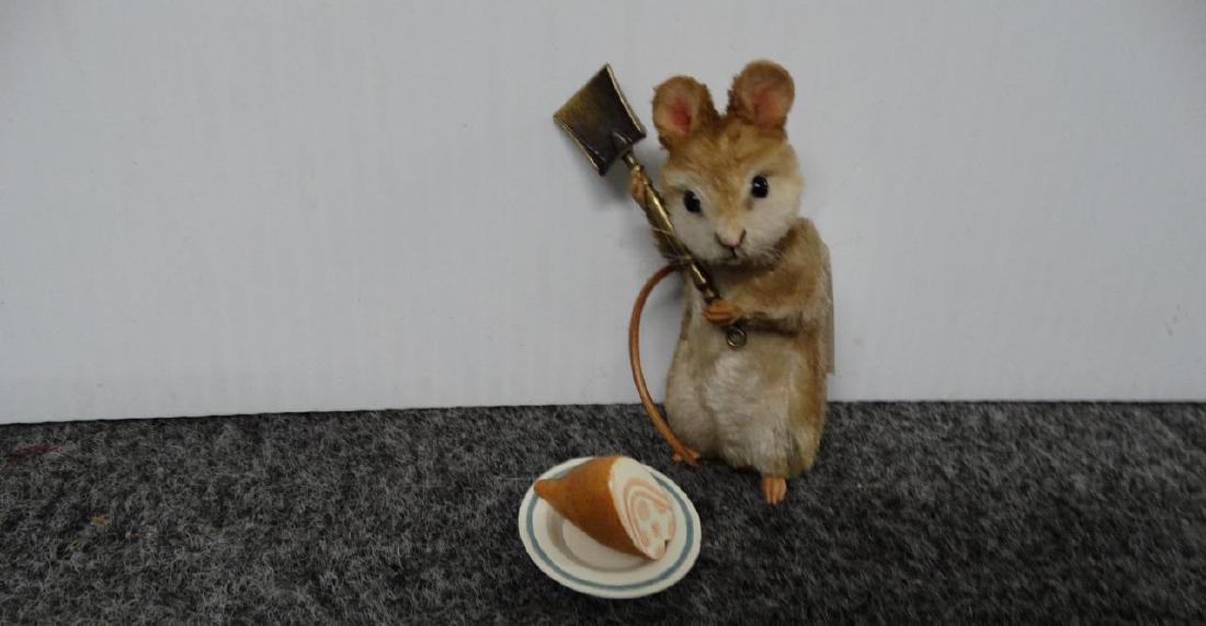 Rare 07 R. John Wright Beatrix Potter's Tom Thumb & Ham: RARE 07 R. JOHN WRIGHT BEATRIX POTTER'S TOM THUMB & HAM PROD SAMPLE of 500 MIB RARE 07 R. JOHN WRIGHT BEATRIX POTTER'S TOM THUMB & HAM PROD SAMPLE of 500 MIB Please note that this lot has a confidenti