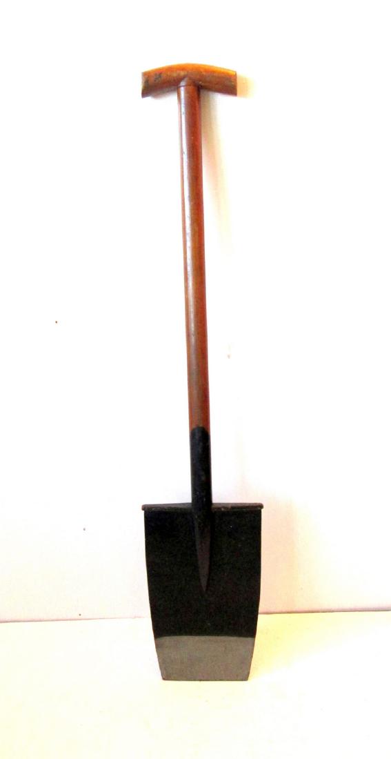Early – Mid 19th C Fraternal Spade (1 of 9)
