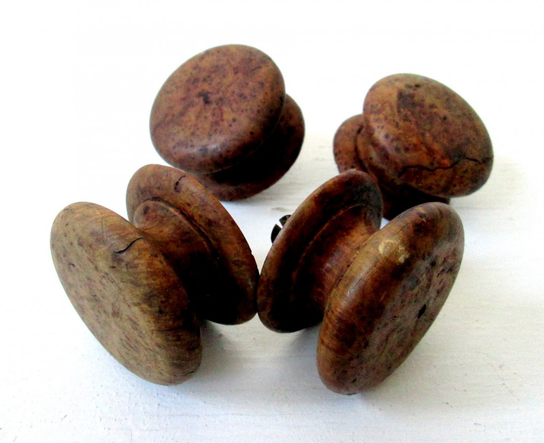 Rare C 1820 Figured Burl Drawer Knobs (1 of 5)