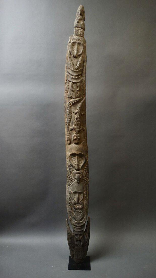 Carved Out Sacred House Food Hook Figure Sepik (1 of 11)