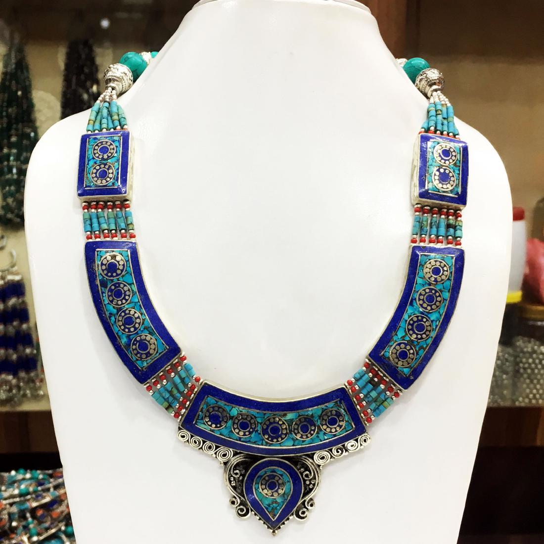 Ethnic Choker Handmade Necklace (1 of 1)