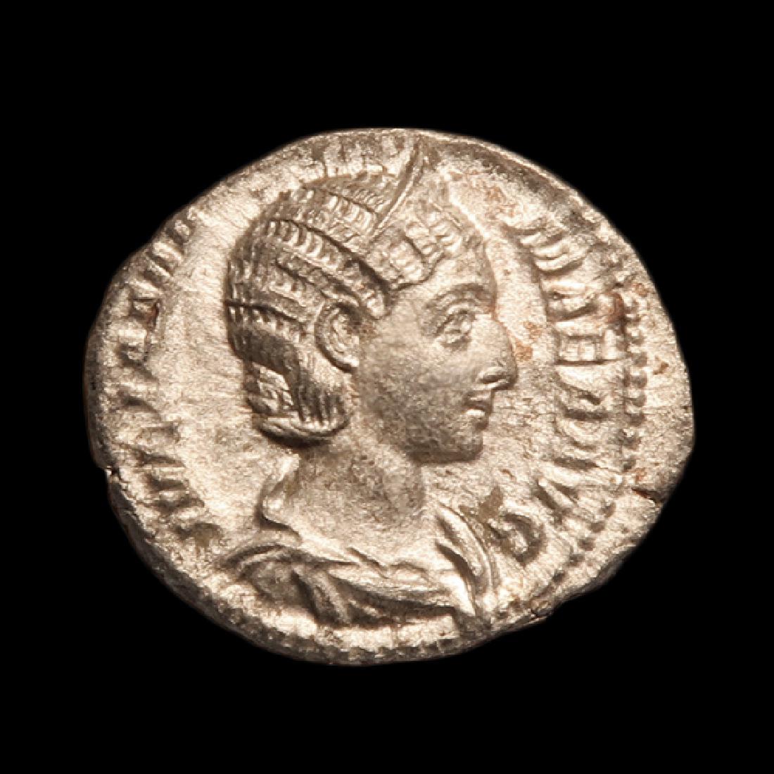 Emperess Julia Maesa SILVER DENARIUS Coin, Struck Rome (1 of 2)