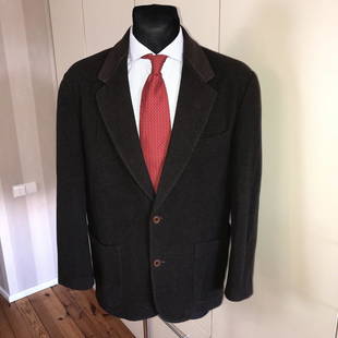 Men’ Marlboro Classics Jacket Size 42 US: Item: Men’ Marlboro Classics Jacket Size 42 US Date/Period: Modern Materials: 70% Wool; 10% Cashmere; 20% Nylon Size: 42 US "Measurements - Shoulder width (shoulder seam to shoulder seam) – 51 cm