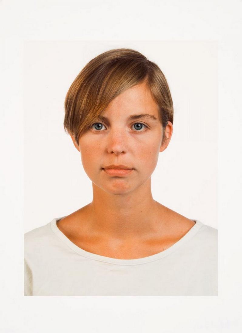 Thomas Ruff: Portrait 1989 (Isabelle Graw), 1989/2012: Thomas Ruff: Portrait 1989 (Isabelle Graw), 1989/2012 Edition 46/150, signed Thomas Ruff Germany 1989/2012 Photograph, C-Print 22,5 x 17 cm on 30 x 22 cm Please note that this lot has a confidential r