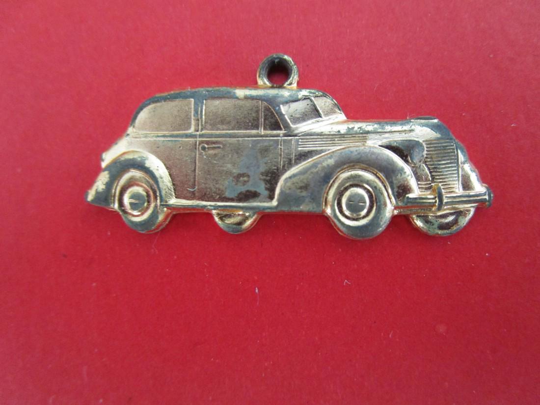 Roi-tan Car Charm (1 of 2)