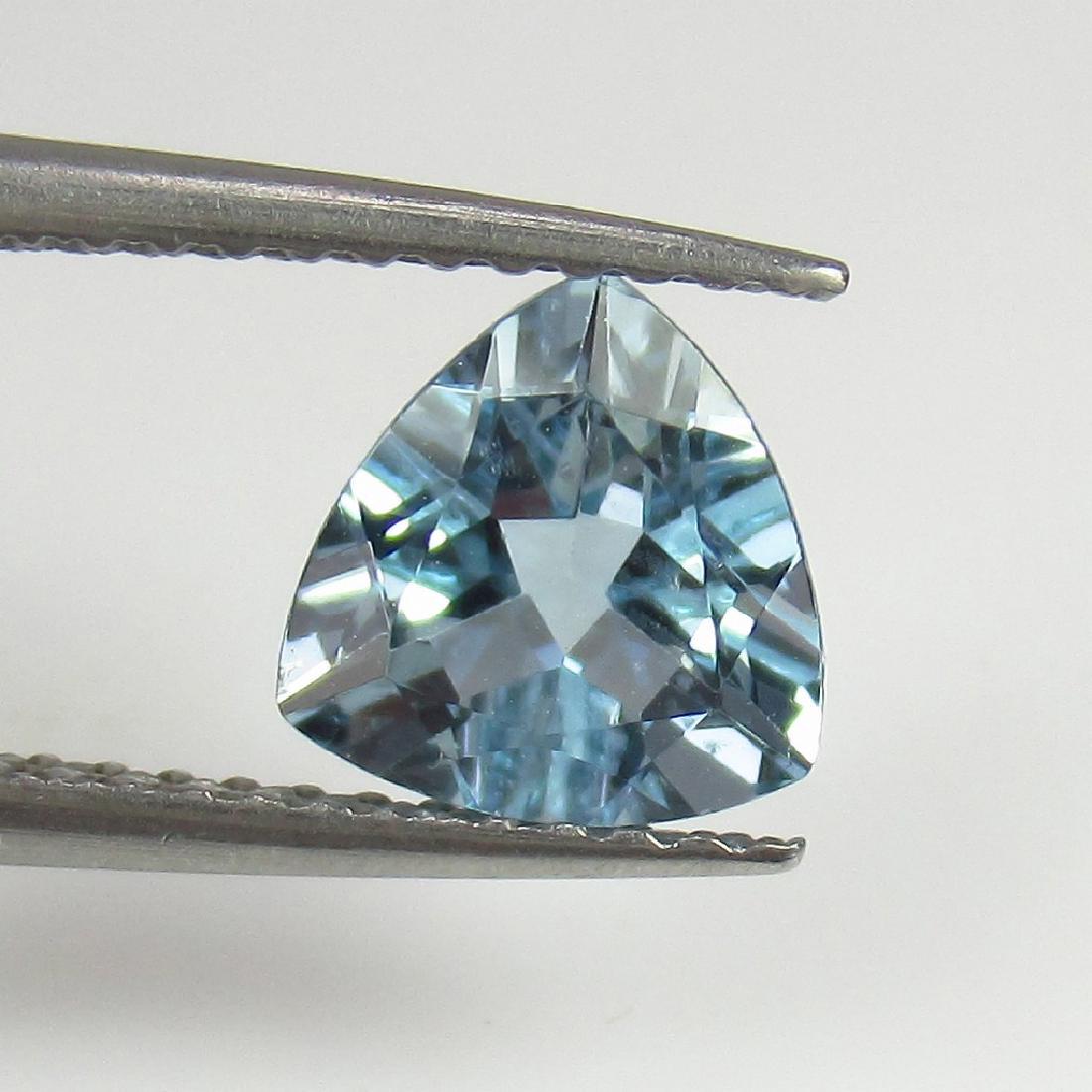 1.10 Ct Genuine Loose Aquamarine Trillion cut Top class (1 of 2)