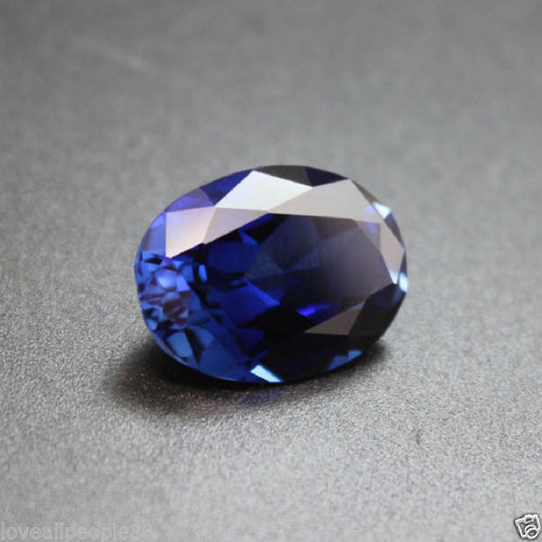 3.50 Cts Natural royal Blue Sapphire Sri-Lanka VVS (1 of 5)