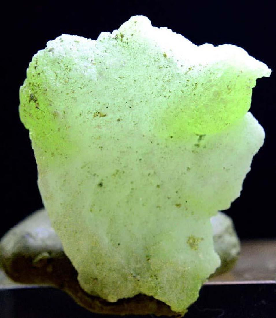 New FInd Rare Yellow Brucite Complete & Undamaged (1 of 5)