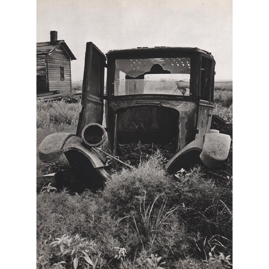 ALFRED EISENSTAEDT - Bend Oregon, 1935: Artist: ALFRED EISENSTAEDT Print Title: Bend Oregon, 1935 Medium: Sheet-fed Gravure Printing Date: 1966 Printed in Switzerland Image Size: 9.5 x 12 inches Alfred Eisenstaedt (1898-1995) was a German-b