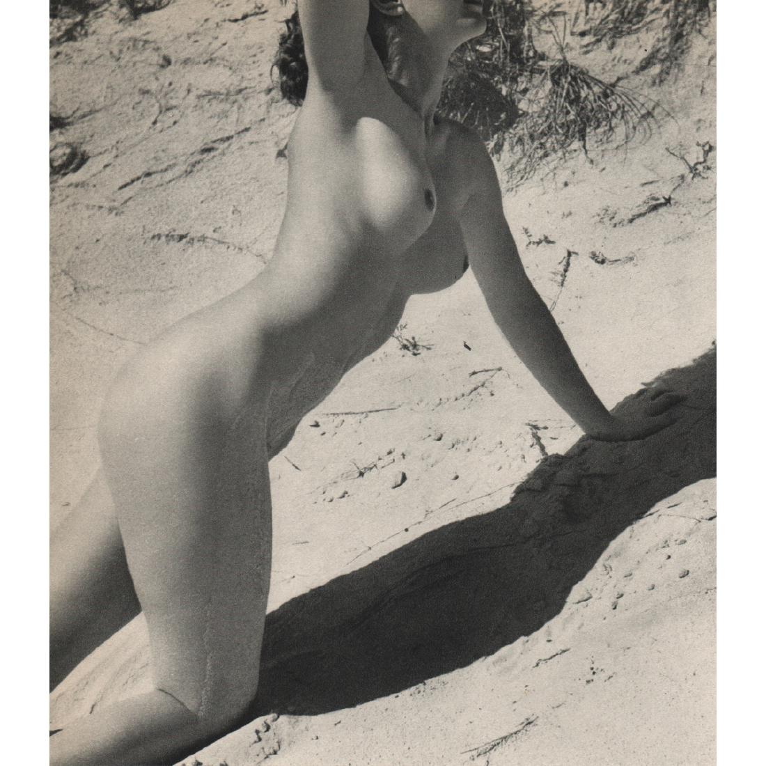 FRITZ HENLE - Nude: Artist: FRITZ HENLE Print Title: Nude Medium: Sheet-fed Gravure Printing Date: 1954 Printed in France Image Size: 7 x 7.75 inches Fritz Henle (1909-1993) was a German-born photographer, known as "Mr. 