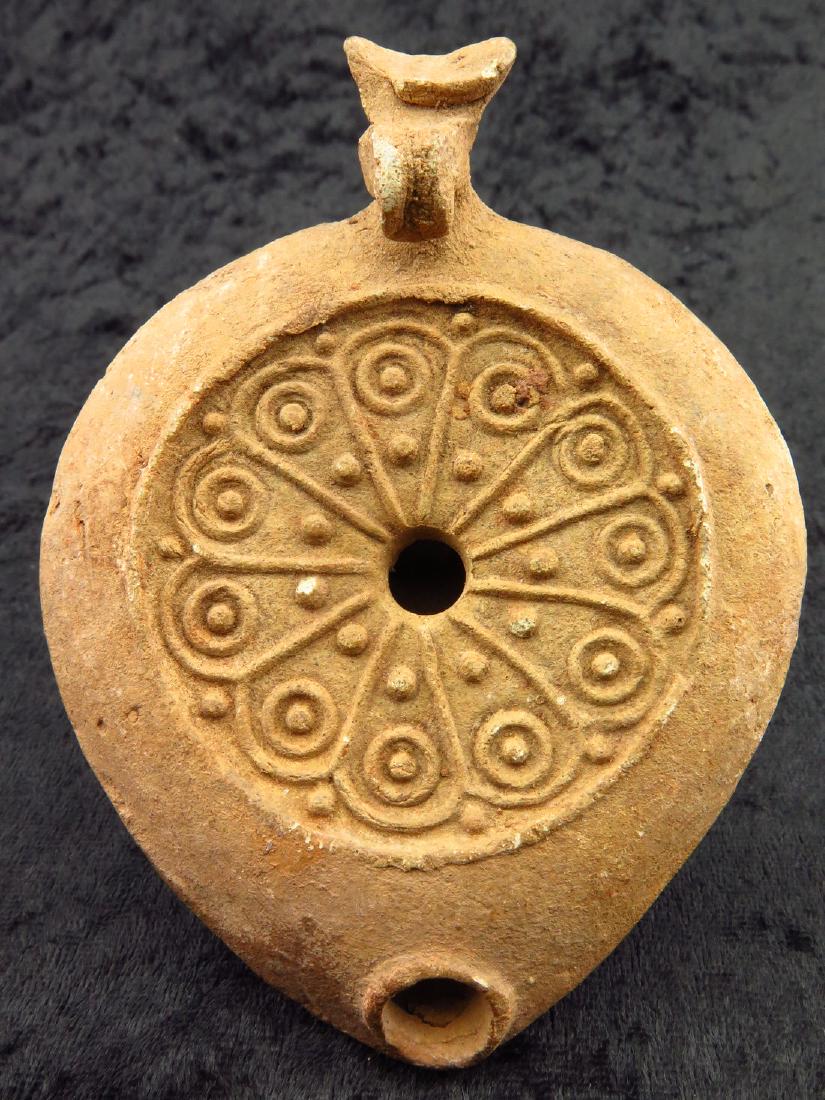 Roman Decorated Terracotta Oillamp (1 of 10)