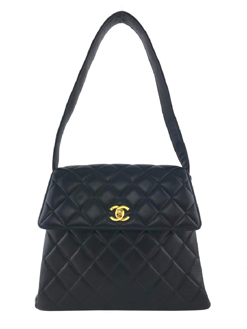 chanel vintage quilted bag
