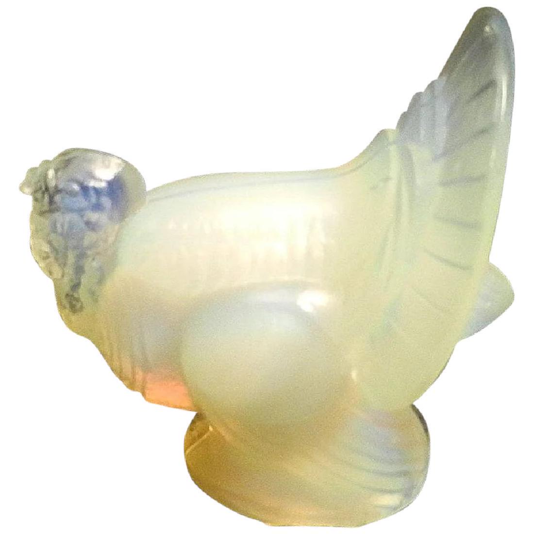 Vintage Sabino Art Glass Opalescent Small Turkey: This Vintage Sabino Art Glass Opalescent Small Turkey is in EXCELLENT CONDITION! No chips, or flea bites. Measures approximately 2” x 2” or 5cm x 5cm. Difference in color is due to use of or nonus