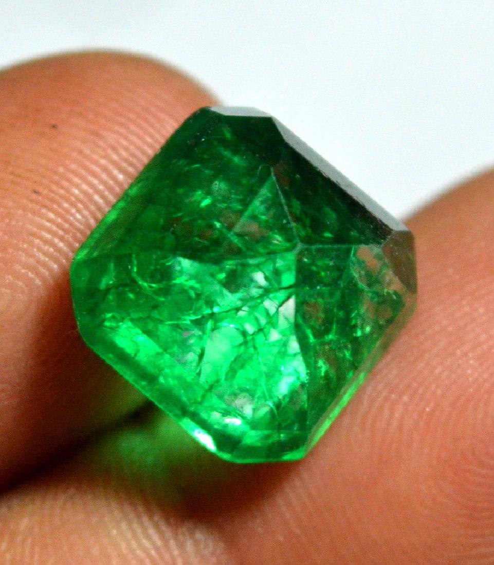 10.55 Ct Natural Green Emerald Colombian (1 of 3)