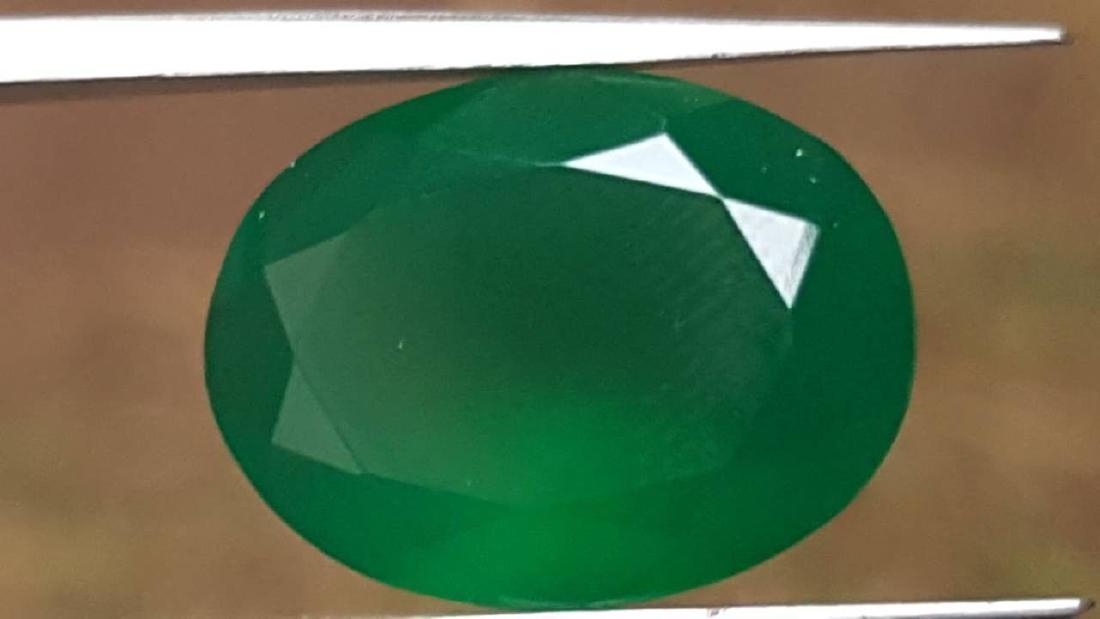 8 CARATS NATURAL EMERALD GREEN CHALCEDONY: 8 CARATS NATURAL EMERALD GREEN CHALCEDONY Origin: AFRICA Please note that this lot has a confidential reserve. When you leave a bid in advance of the auction, submit your maximum. The bidder who has s