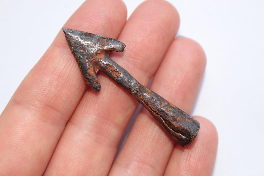 Medieval Iron Point Arrowhead (1 of 5)