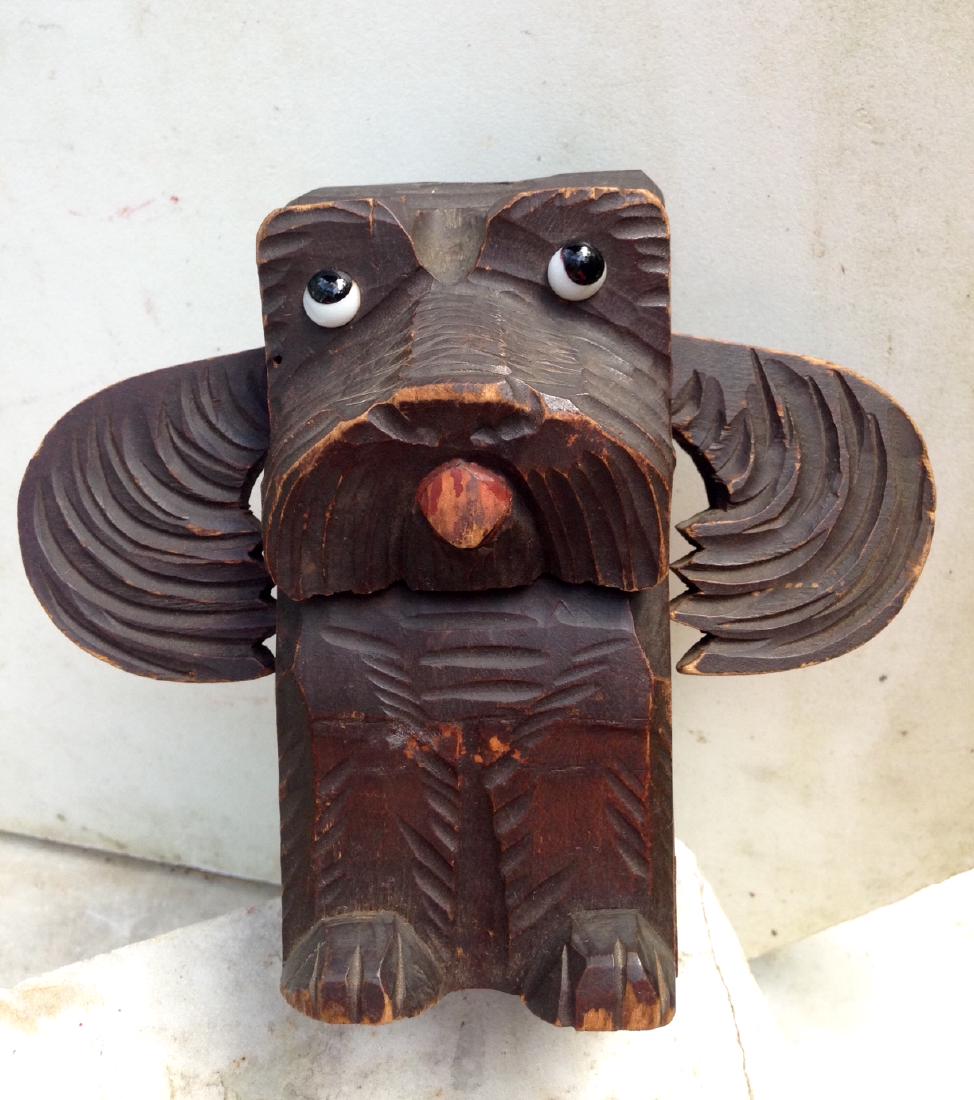 C1930 folk art wooden carved dog box with moveable ears (1 of 5)