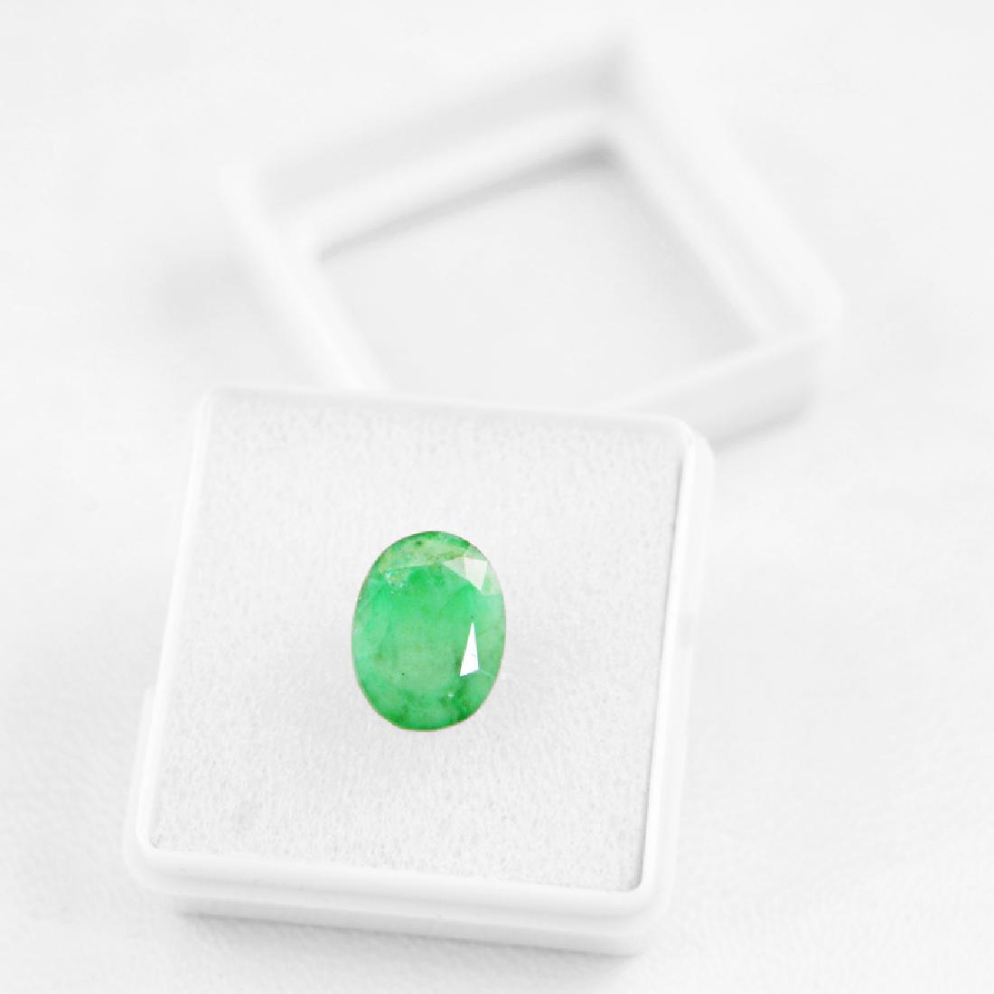 Oval Shape Emerald Gem (1 of 1)