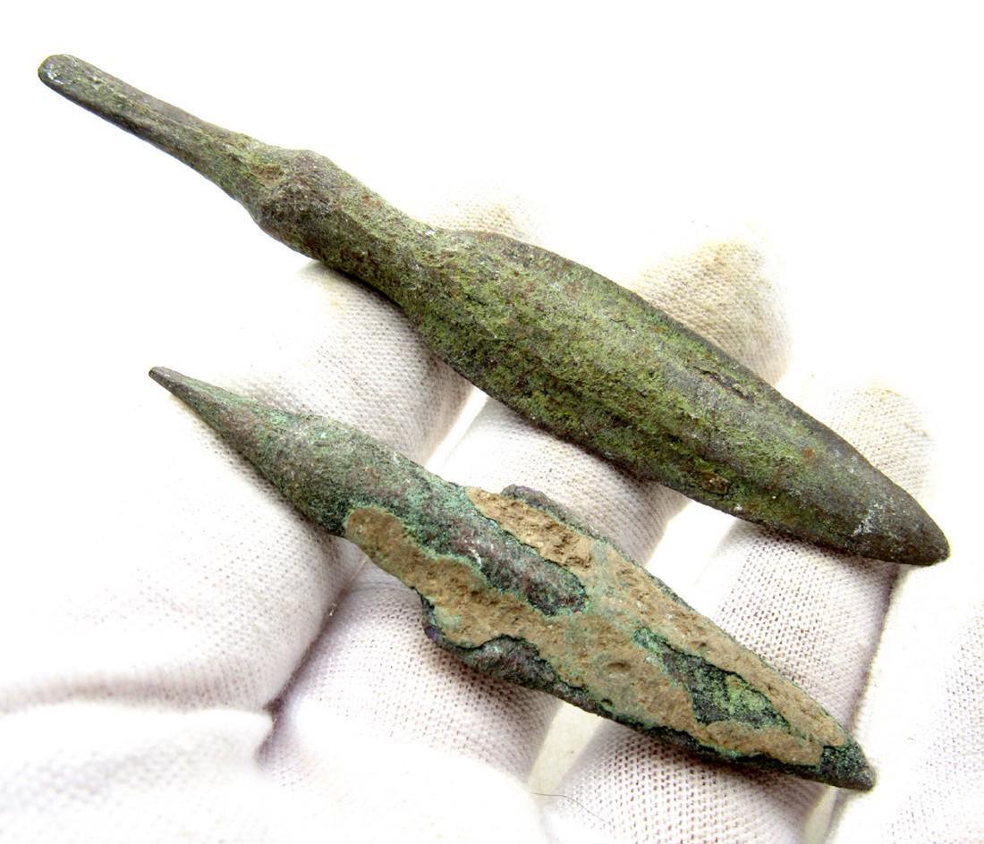 Pair of Ancient Greek Bronze Arrowheads (1 of 3)