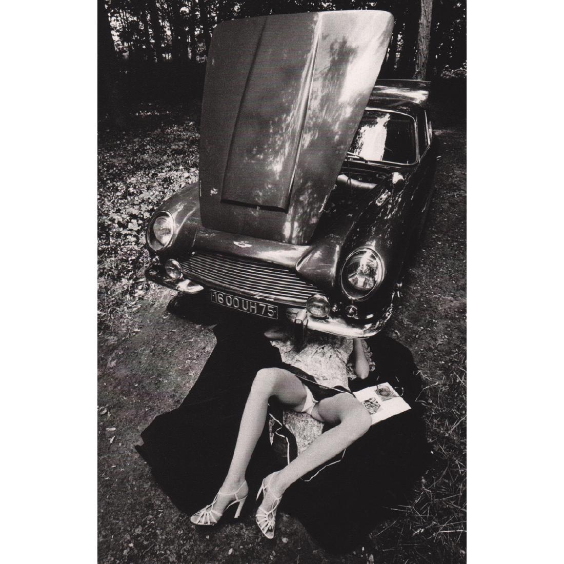 JEANLOUP SIEFF - Under the Carriage: Artist: JEANLOUP SIEFF Print Title: Under the Carriage, Paris 1975 Medium: Sheet-Fed Gravure Printing Date: 1983 Printed in France Image Size: 5.75 x 8.75 inches Jeanloup Sieff (1933-2000) was a Frenc