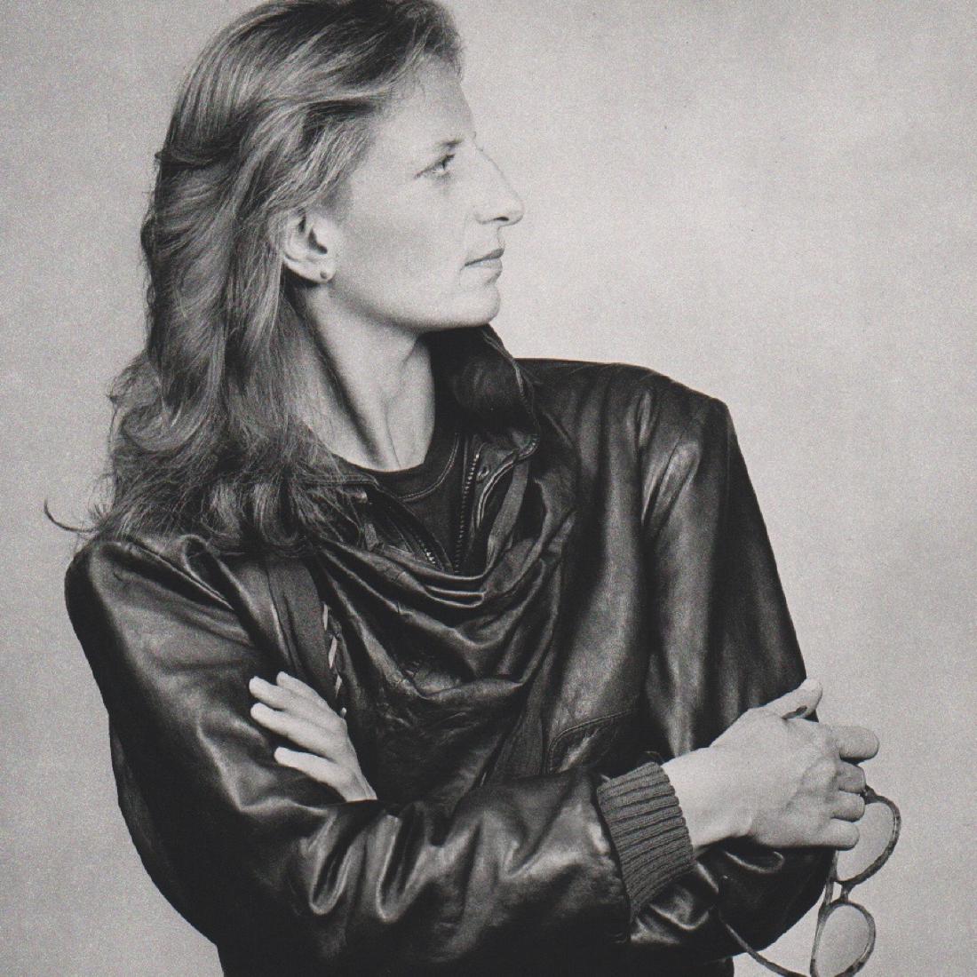 ROBERT MAPPLETHORPE - Annie Leibovitz: Artist: ROBERT MAPPLETHORPE Print Title: Annie Leibovitz, 1983 Medium: Sheet-fed Gravure Printing Date: 1980's Printed in Japan Image size approx: 10 X 10 inches Robert Mapplethorpe was an American ph