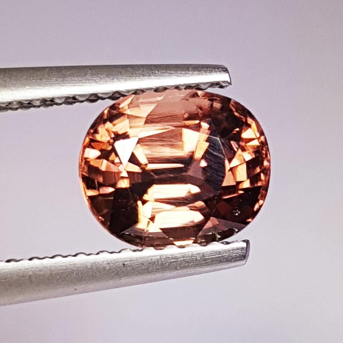 Zircon - 2.22 ct: Item: Zircon - 2.22 ct Color/Clarity: VVS - VS Loose Gemstone Carat Weight: 2.22 Size (mm): 7.40 x 6.10 x 4.70 Oval - Cambodia Please note that this lot has a confidential reserve. When you leave a bi