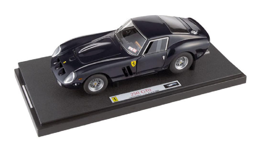 Hot Wheels Elite 1:18 Ferrari 250 GTO Blue (1 of 10)