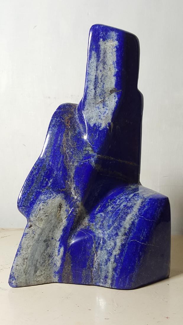 1.3 KG SUPREME QUALITY NATURAL LAPIZ LAZULI IN BEST: Title: 1.3 KG SUPREME QUALITY NATURAL LAPIZ LAZULI IN BEST CUTTING Origin: AFGHANISTAN Weight: 1.3 KG Please note that this lot has a confidential reserve. When you leave a bid in advance of the aucti