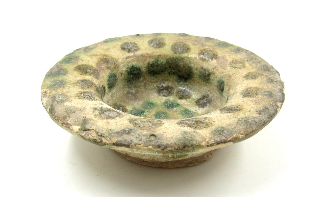 Ancient Chinese Ming Dynasty Glazed Plate: Item: Ancient Chinese Ming Dynasty Glazed Plate Date: Circa 1368–1644ad Material: terracotta Dimensions: 62x18mm; 27grams Lovely Ancient Chinese Ming Dynasty Glazed Plate. The item comes with a Life