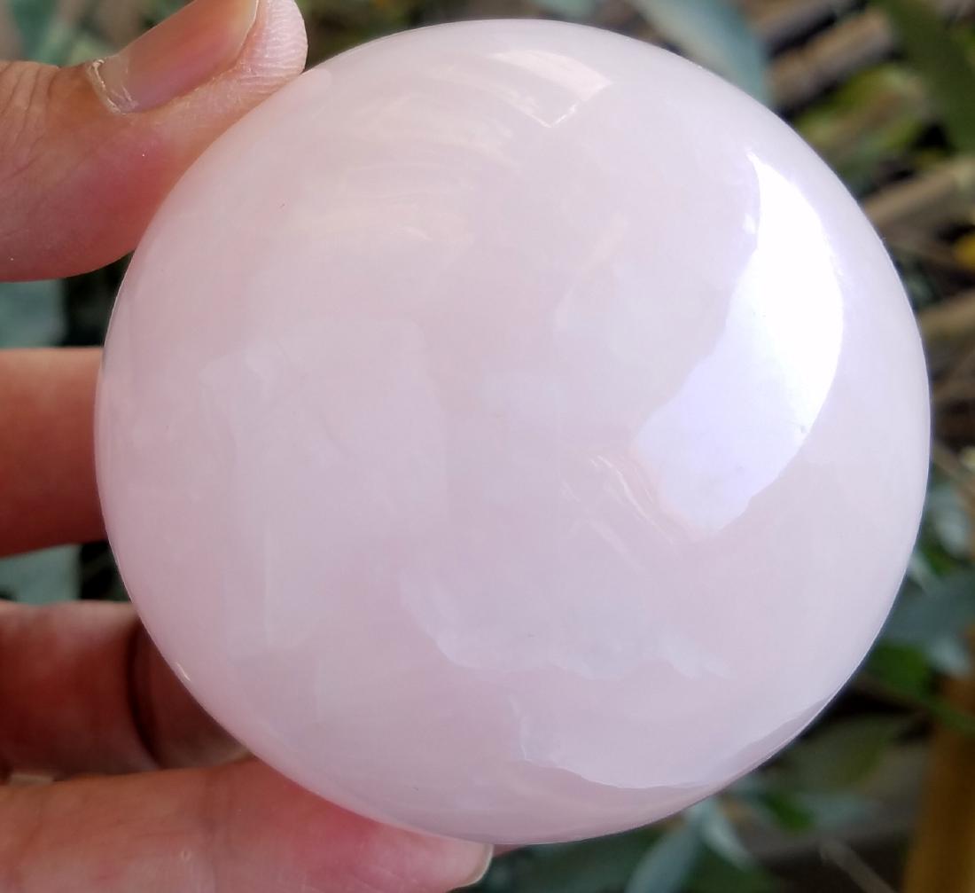 Natural Calcite Round Sphere: Title: Natural Calcite Round Sphere Maker: 650 Grams Origin: Afghanistan Materials: Sphere Size: 75 MM Description: Natural No Reserve: This lot starts at $1 and has no reserve as a courtesy so that c