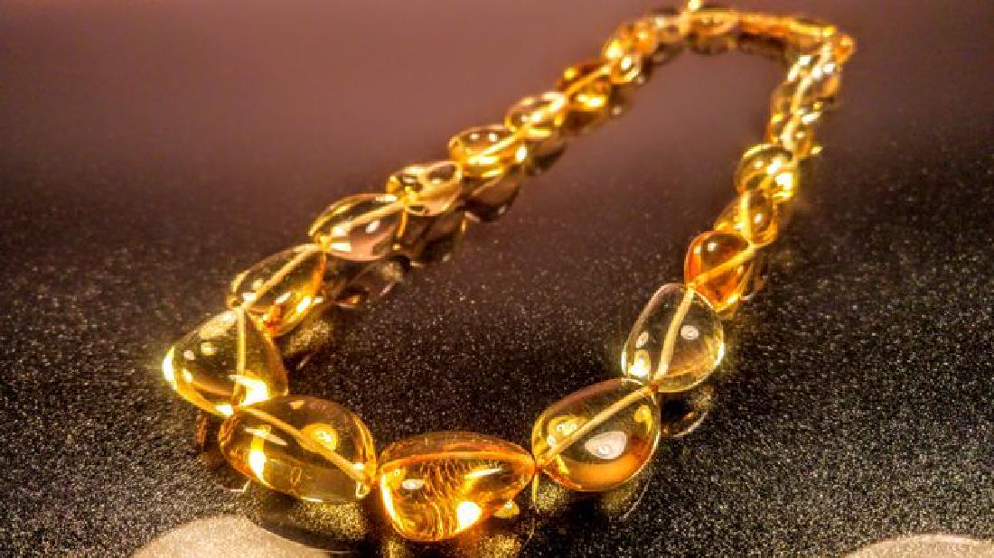 100% Genuine Royal colour Baltic Amber necklace (1 of 10)