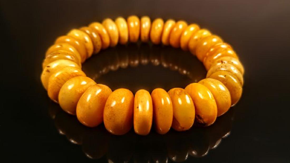 100% Genuine vintage Baltic Amber bracelet (1 of 9)