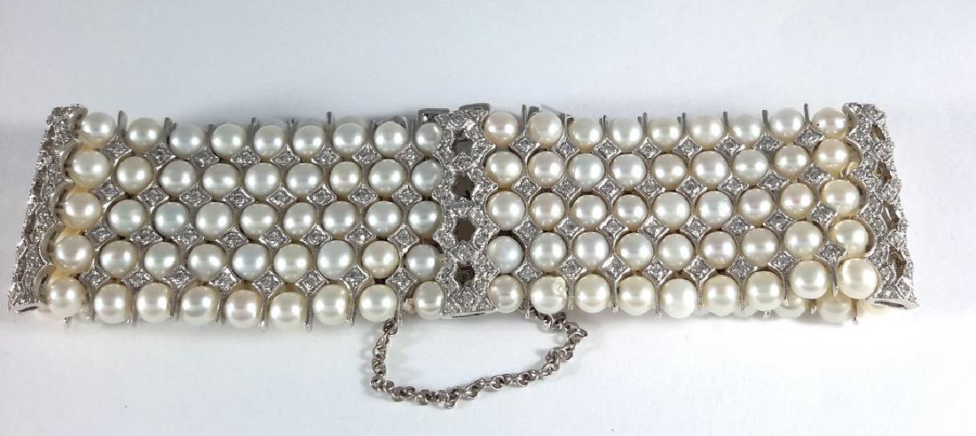 Pearl and Diamond on White Gold Bracelet (1 of 4)