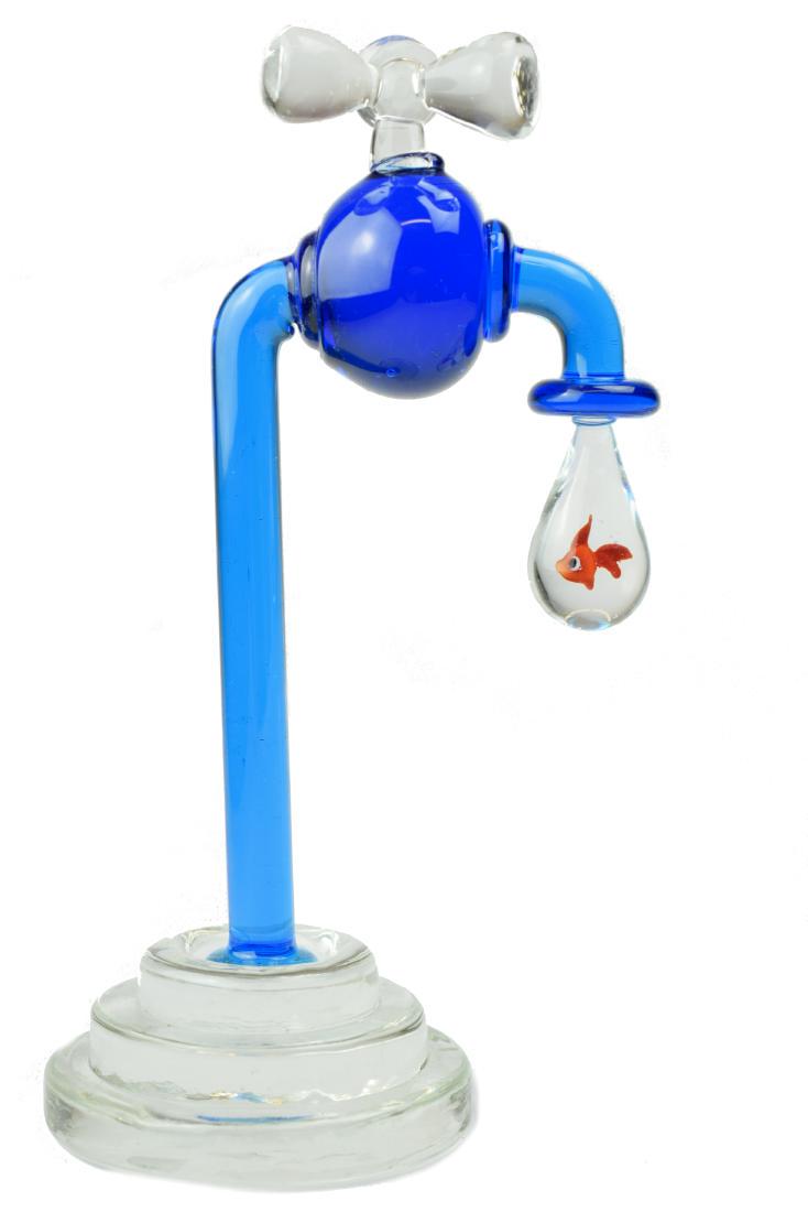 GV Oggettistica - Murano glass Acquarium: Title: GV Oggettistica - Murano glass Acquarium Maker: Gv Oggettistica Origin: Murano Date/Period: 2018 Materials: Glass Size: H 17,5 cm, L 10 cm, P 300 grams Murano glass Tap Acquarium Please note th