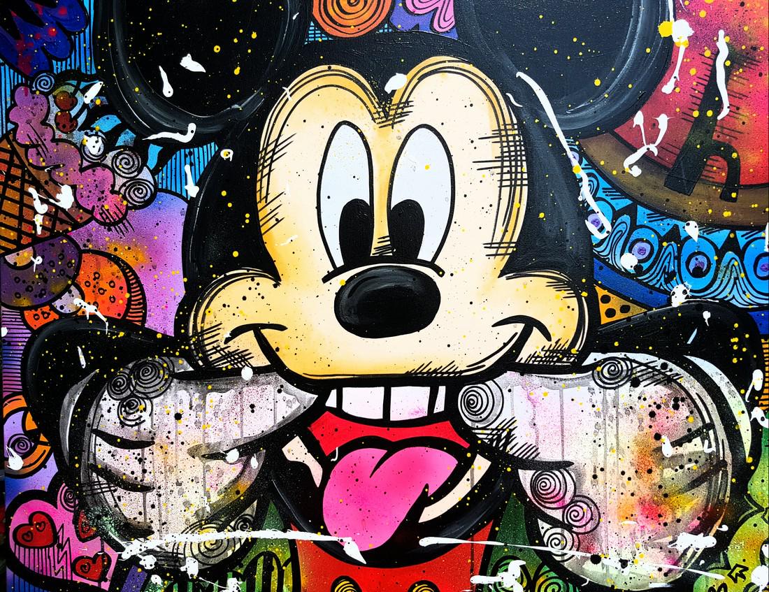 Moontje Painting Mickey BLEH! (1 of 8)