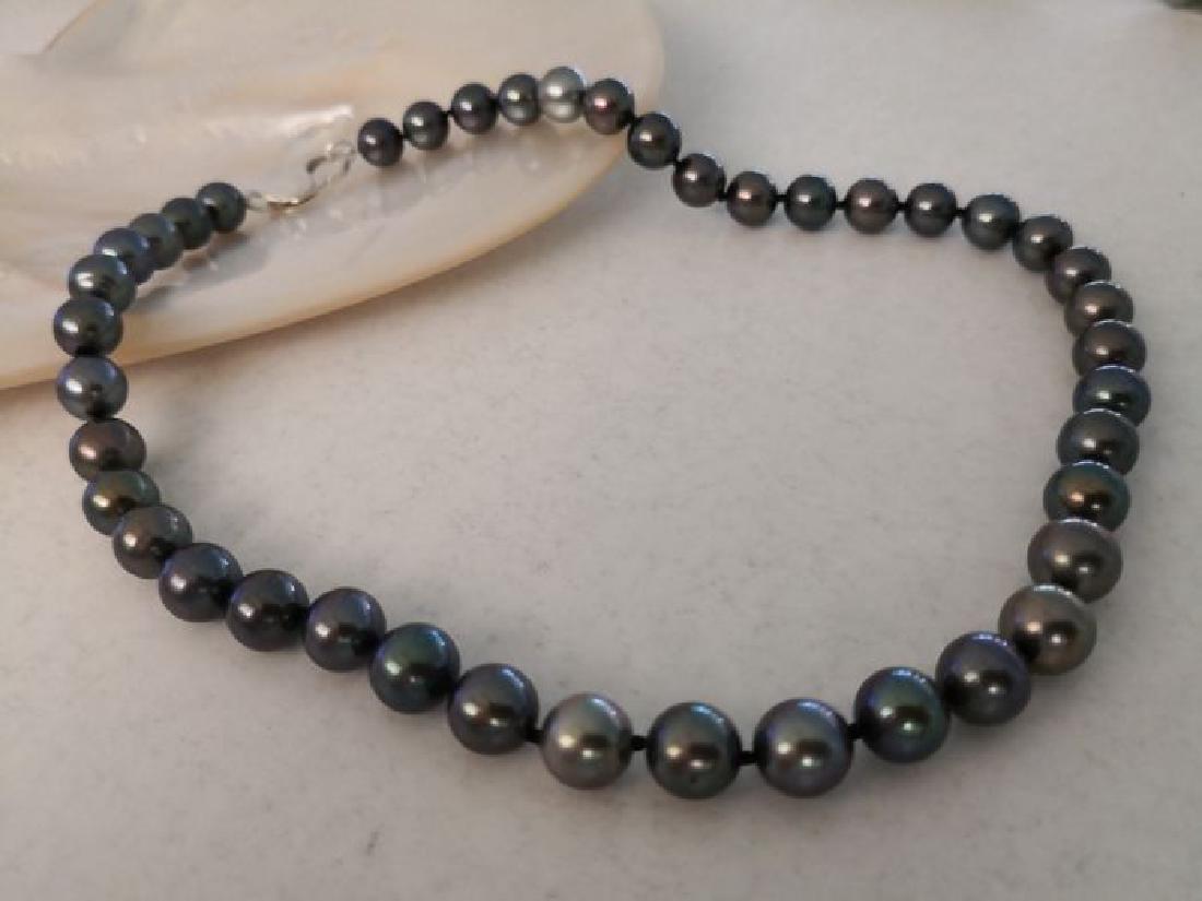 Tahitian South Sea Pearls necklace 9 mm round pearls (1 of 6)