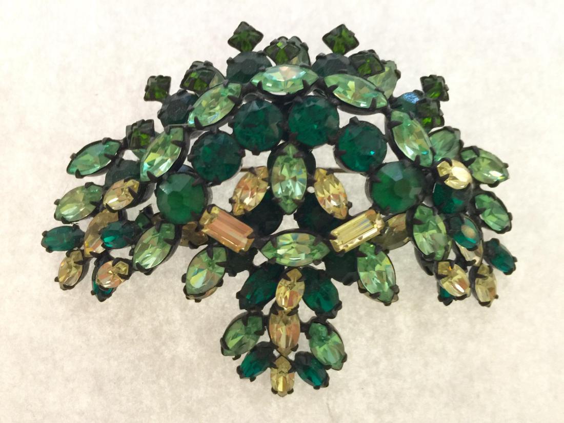 Schreiner Green/Frost yellow Rhinestone Pin (1 of 1)