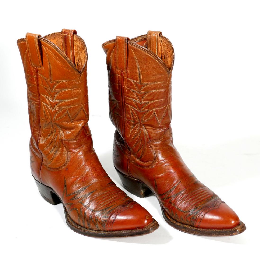 Vintage Cowboy Boots: Vintage Cowboy Boots Dimensions: 10" tall Size 10 Very nice pair of vintage cowboy boots in very good condition Please note that this lot has a confidential reserve. When you leave a bid in advance of
