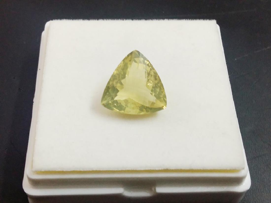Natural Trillion Checker Cut Lemon Topaz: Item: Natural Trillion Checker Cut Lemon Topaz Loose Gemstone: Topaz Carat Weight: 19.92 Size/Dimensions: 18 x 18 x 11 No of Pcs.: 1 Please note that this lot has a confidential reserve. When you leav