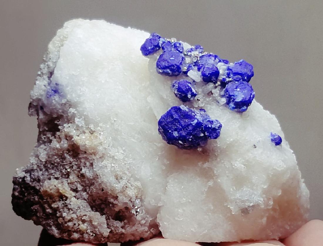 170 GRAMS TOP QUALITY LAZURITE COMBINED WITH CALCITE (1 of 6)