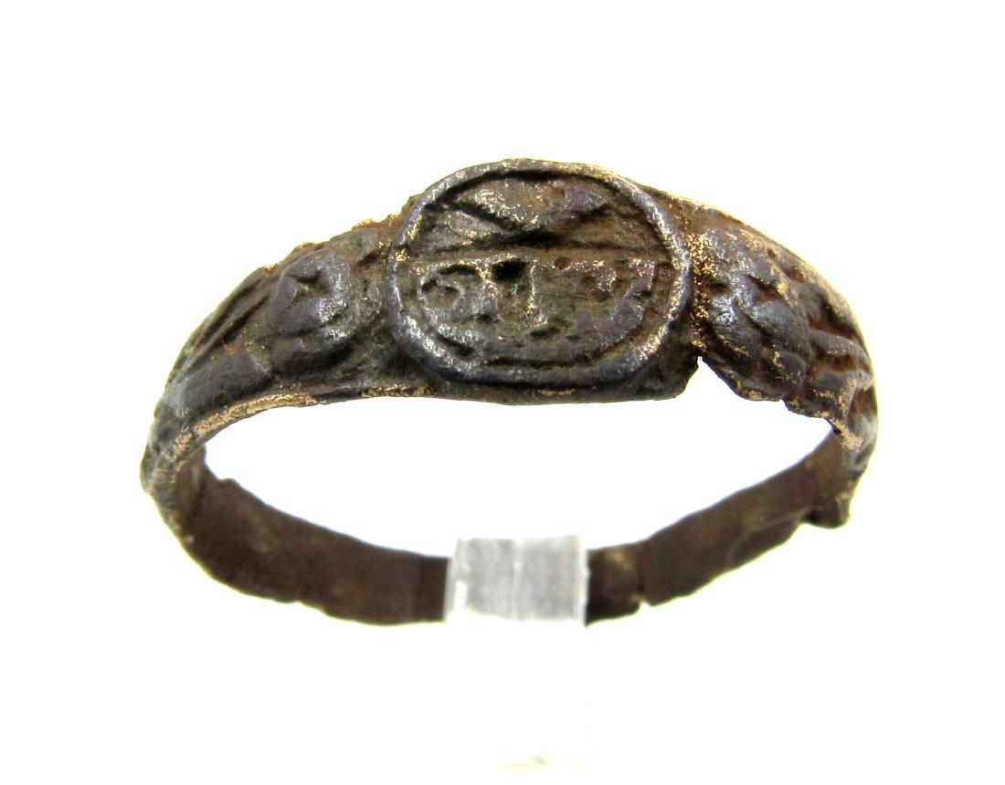 Late Medieval Tudor Era Bronze Floral Wedding Ring (1 of 3)