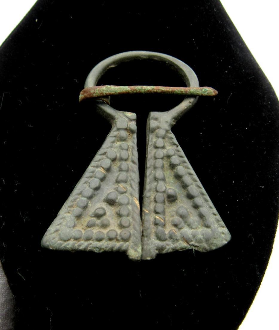 Medieval Viking Era Bronze Penannular Omega Brooch: Medieval Viking Era Bronze Penannular Omega Brooch Date: C. 900 - 1100 A.D. Material: bronze Size: 55mm; 17.3grams Obtained from an old British collection, purchased from a private collector in London