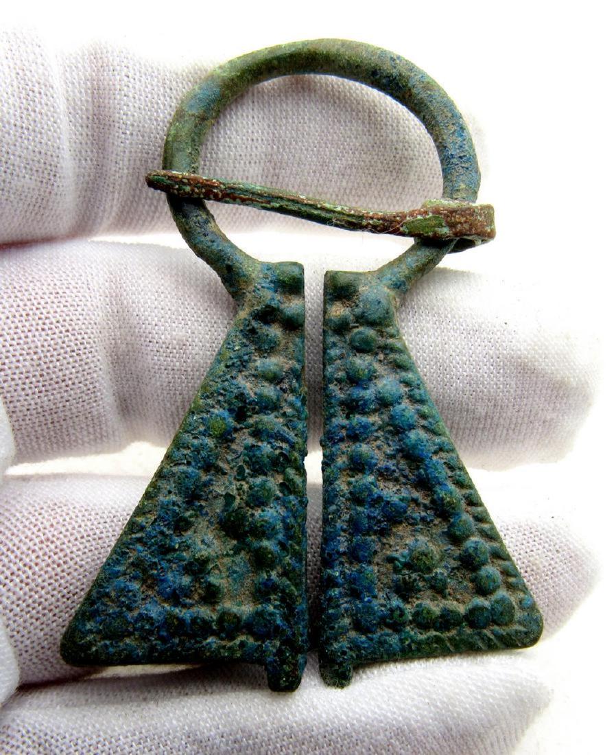 Medieval Viking Era Bronze Omega Penannular Brooch (1 of 2)