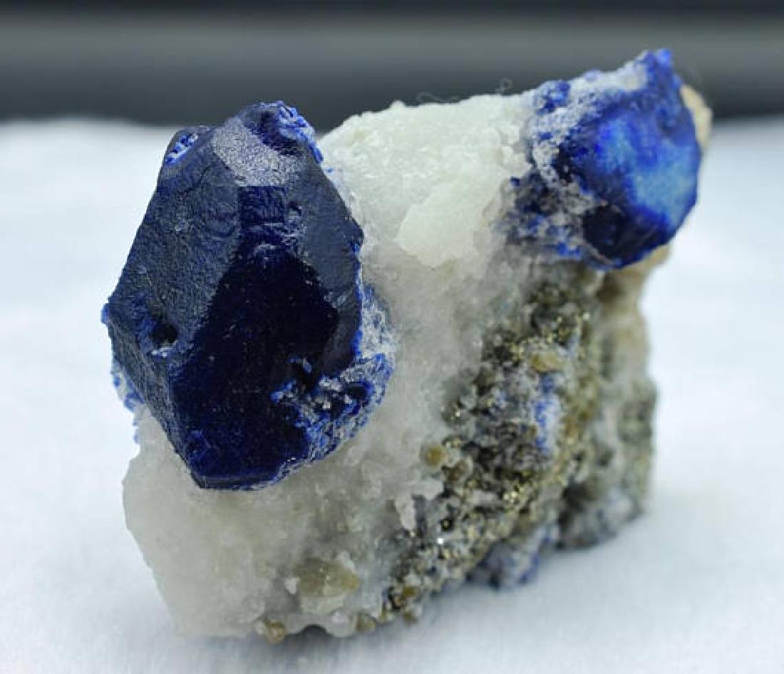 Presenting here huge size perfectly shaped lazuirte (1 of 5)