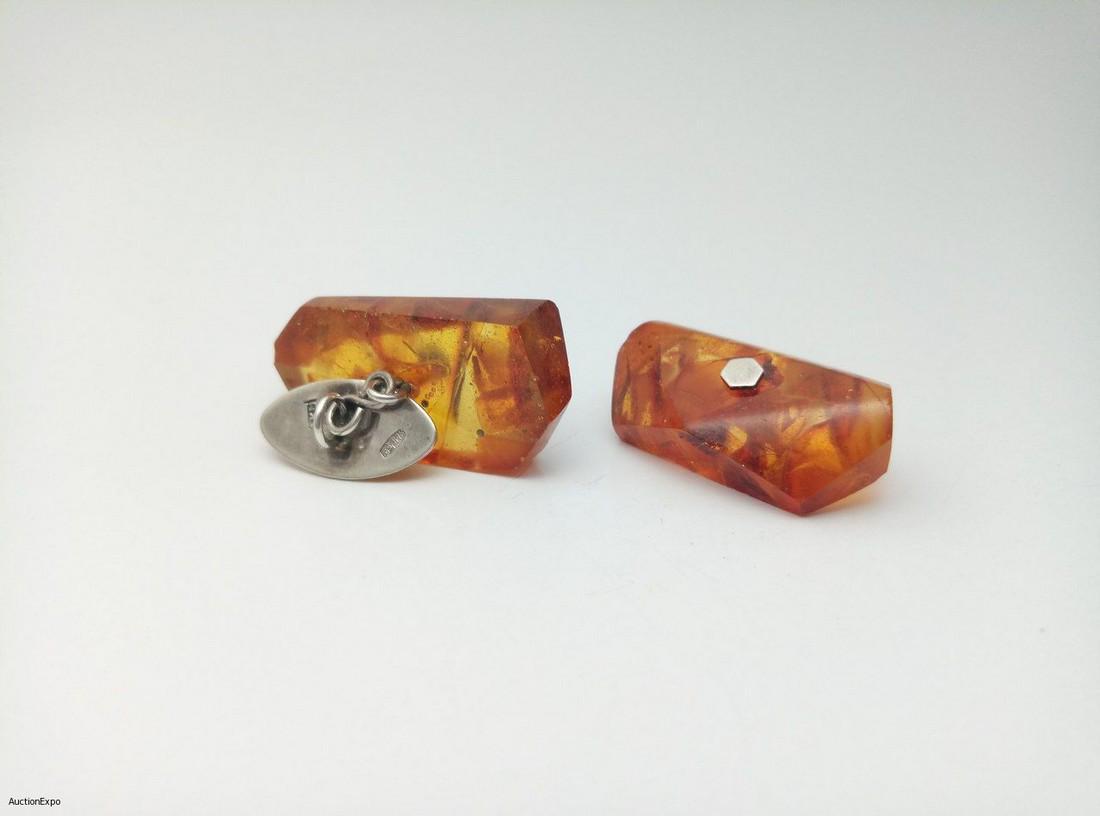 CUFFLINKS WITH AMBER (1 of 1)