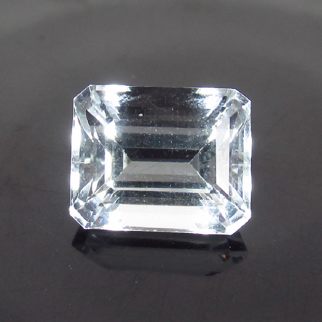 5.25 Ct Genuine Certified Loose White Beryl Ghosonite: Title: 5.25 Ct Genuine Certified Loose White Beryl Ghosonite Top Luster Exclusive Clean Brand: Natural Beryl White Stone Clarity: IF Gemstones: Beryl Carat Weights: 5.25 Size/Dimensions: 11.30 x 9.10 